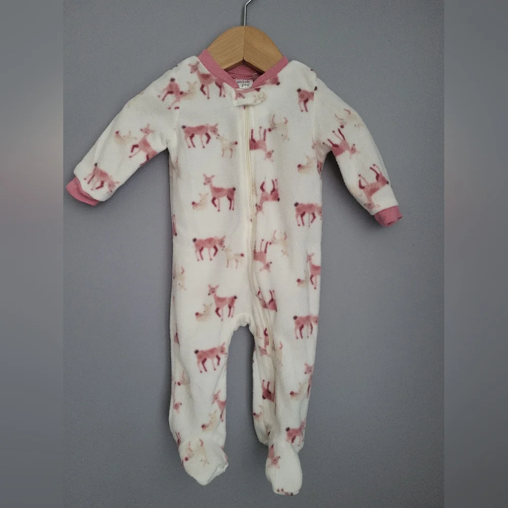 Chick Pea Pink and White Deer Print And Snowflake Fleece Footies NWT 0-3m